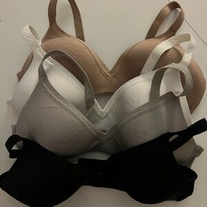 Four Warners Invisible T-Shirt Bras 35B Style 4011